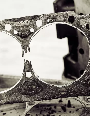 Tech Tip: Blown Head Gasket Symptoms, Causes and Fixes - Bar's Leaks